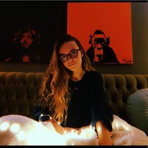 Meet your Posher, Frédérique